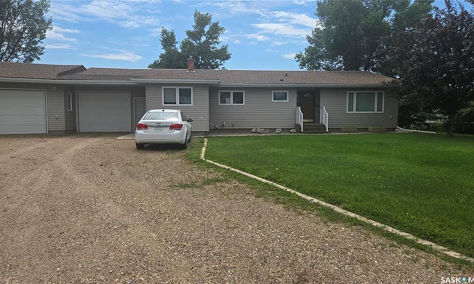 1st image of 61 Moir DRIVE