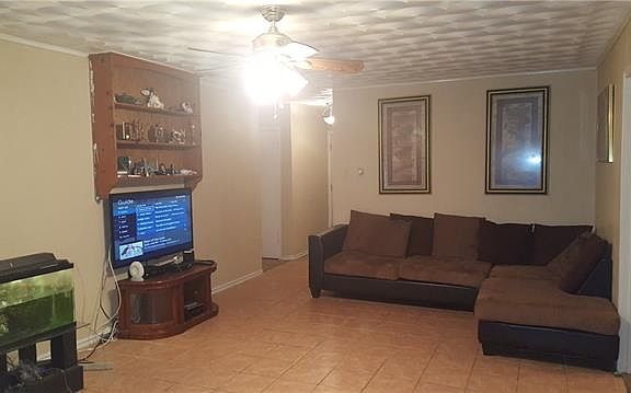 4th image of 1632 Heather Glen Dr