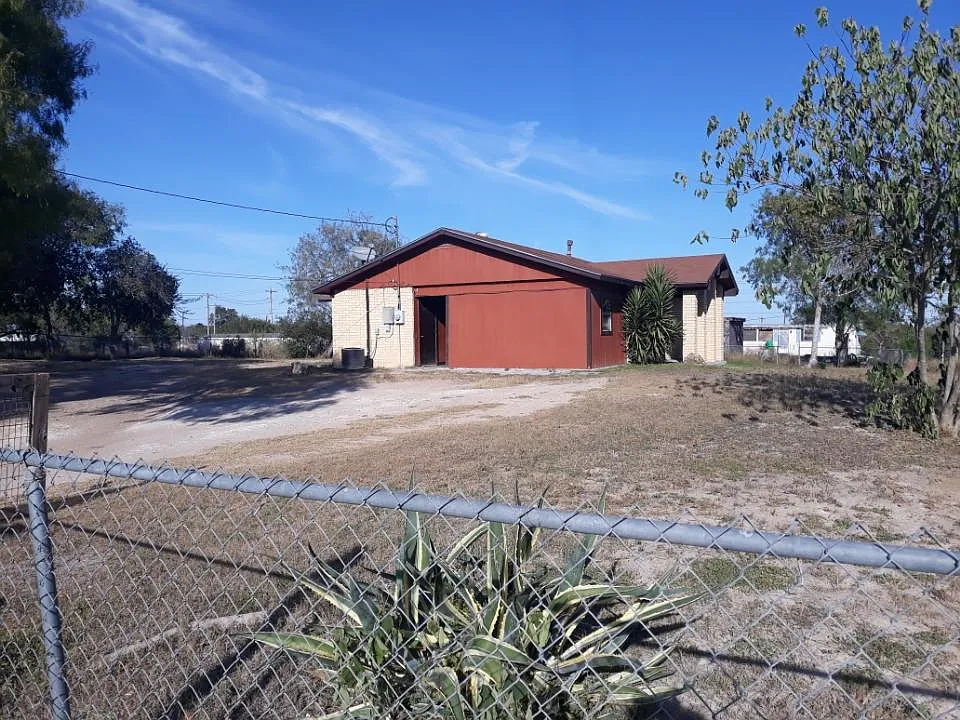 5 bed, 1089 sqft, $1,075 — Photo 2