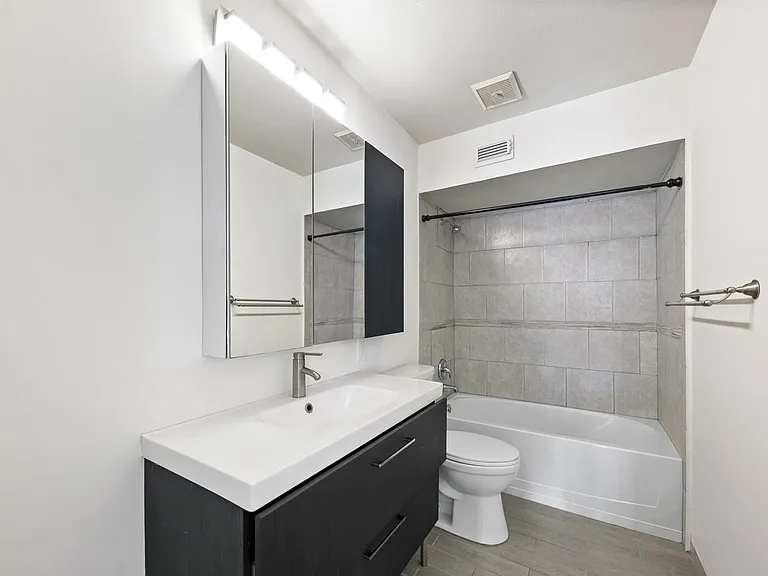 361 N Post Oak Ln #231 — Photo 21