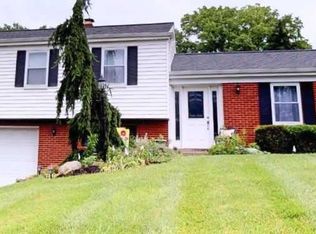 8388 Holiday Hills Dr, Cincinnati, OH 45255