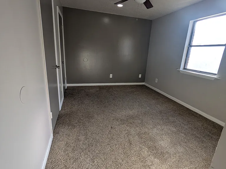 Torrance Apartment — Photo 25