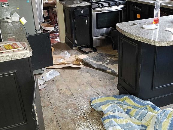 5th image of 34 Kingsland Ave
