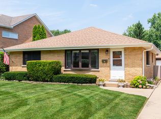 239 Nordic Rd, Bloomingdale, IL 60108