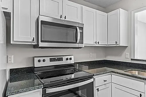 Skyside Landing Apartments — Photo 49