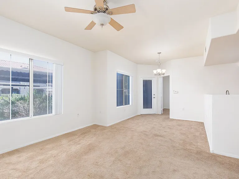 10245 S Maryland Pkwy #145 — Photo 6