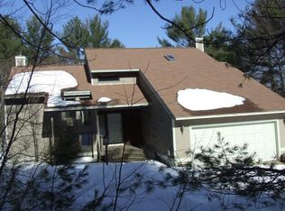 16 Applecroft Ln, Center Conway, NH 03813