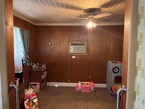 3rd image of 508 Azalea Ave