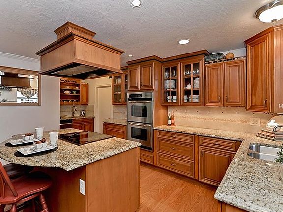 3rd image of 4718 Ashton Ct