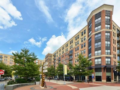 444 W Broad St Unit 206, Falls Church, VA, 22046