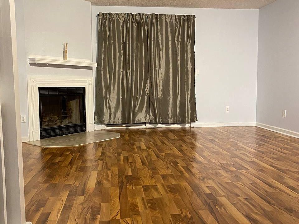 1st image of 174 Macandrews Way #174