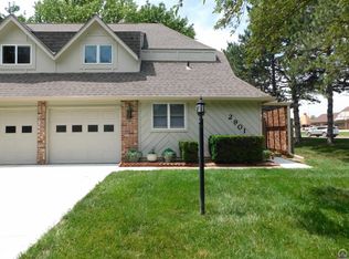 2901 SW Foxcroft 2 Ct, Topeka, KS 66614