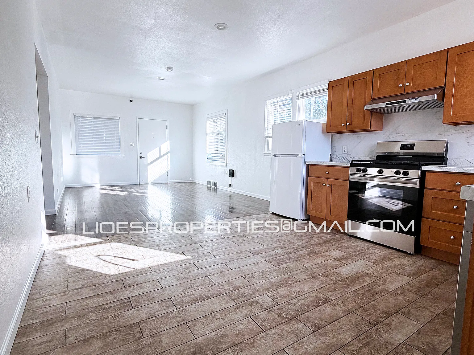 2 bed, 900 sqft, $2,500 — Photo 3