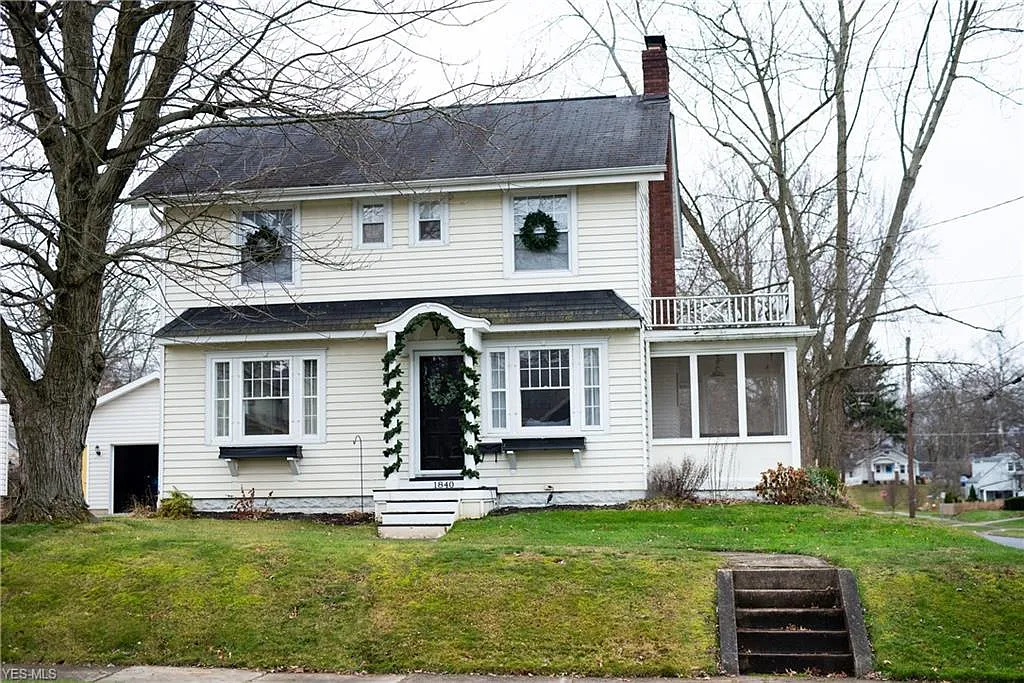 1840 Falls Ave photo 1