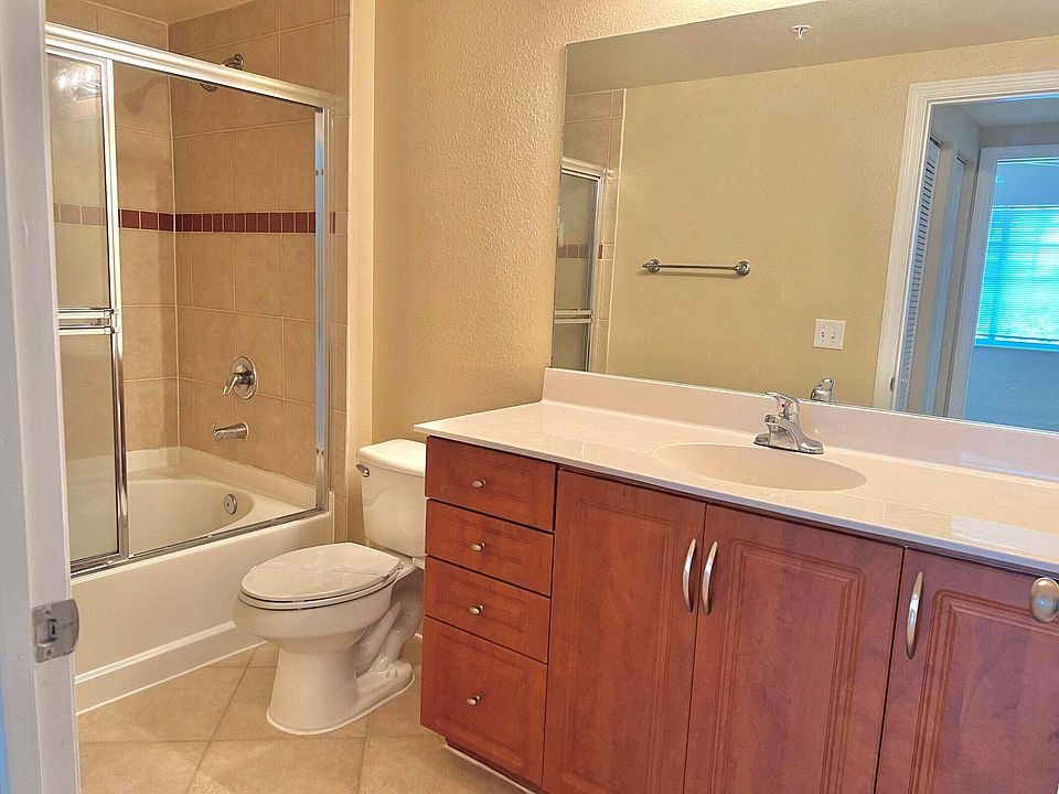 Villas At Emerald Dunes Condominiums Apartment Rentals West Palm
