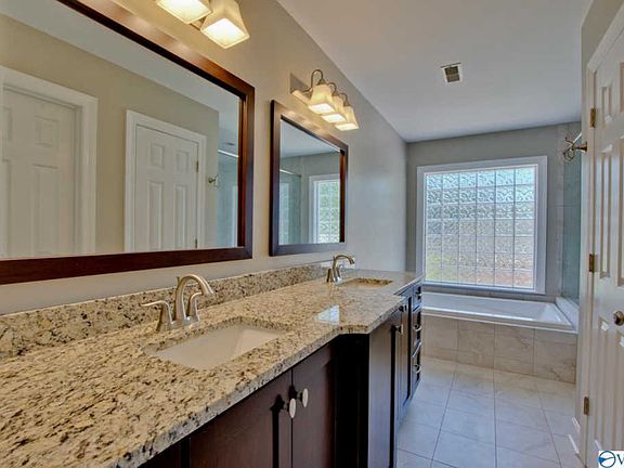5th image of 2666 Quarter Ln SE