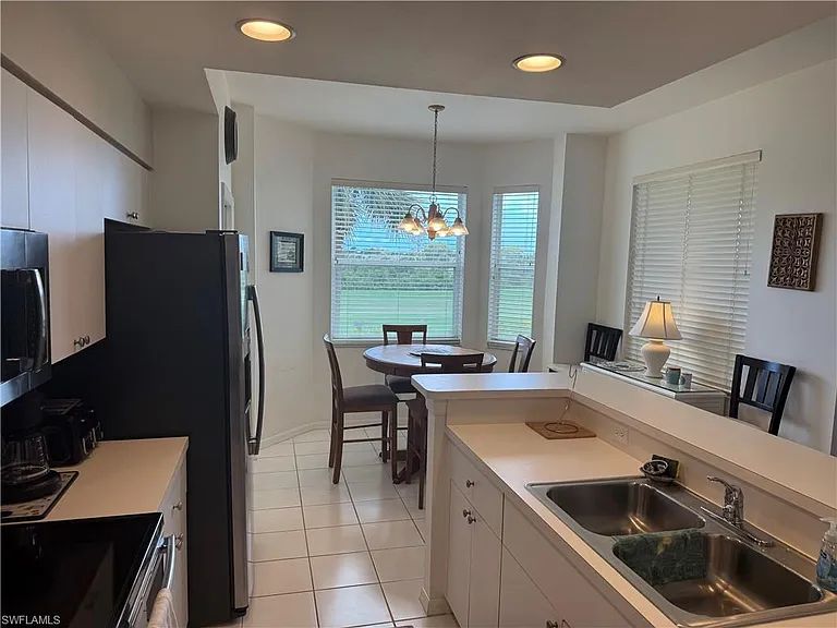 9500 Highland Woods Blvd #207 — Photo 6