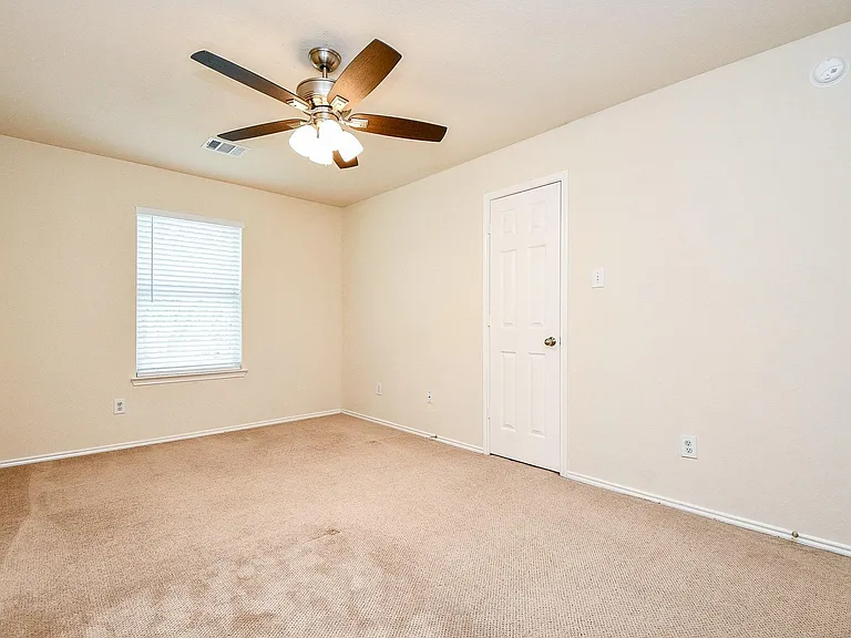 5327 Stonegate Dr — Photo 32