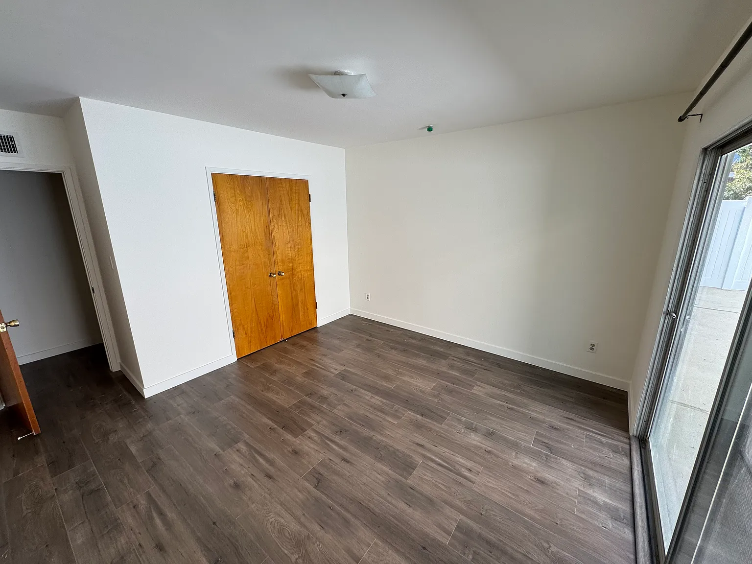 4 bed, 1679 sqft, $3,500 — Photo 2