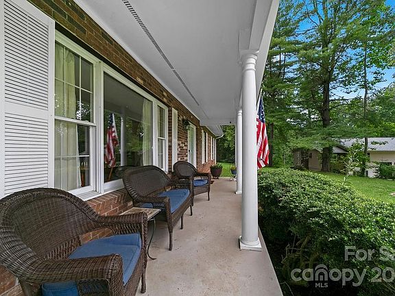 5th image of 61 Tamara Ct