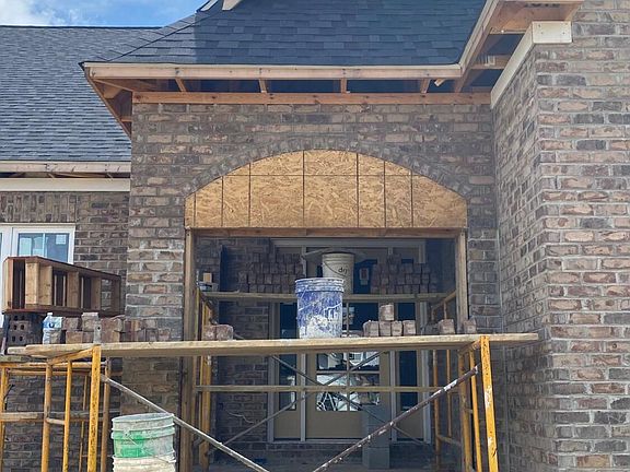 2nd image of 366 Merion Cir
