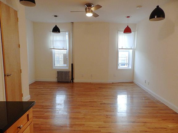 4th image of 330 13th St #2