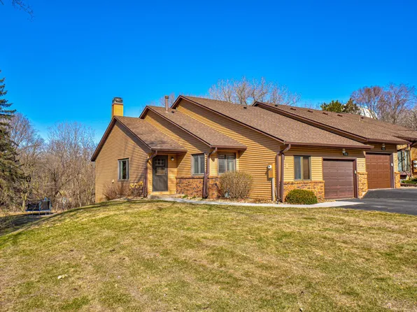 709 Dorland Rd S, Maplewood, MN 55119