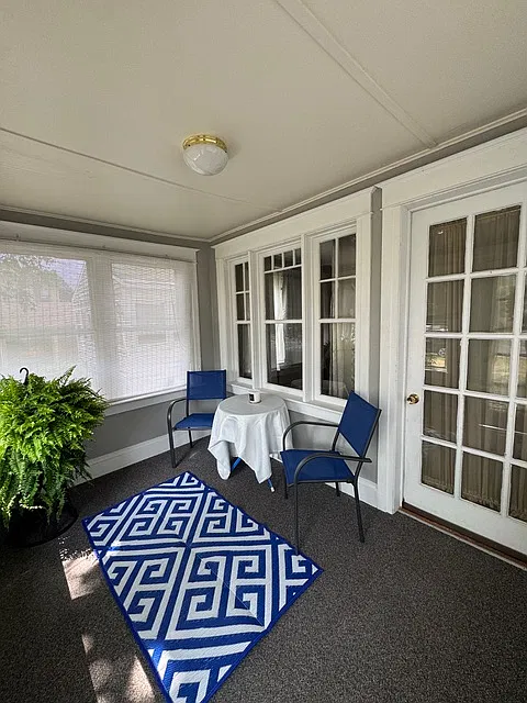 2 bed, 1200 sqft, $1,500 — Photo 2