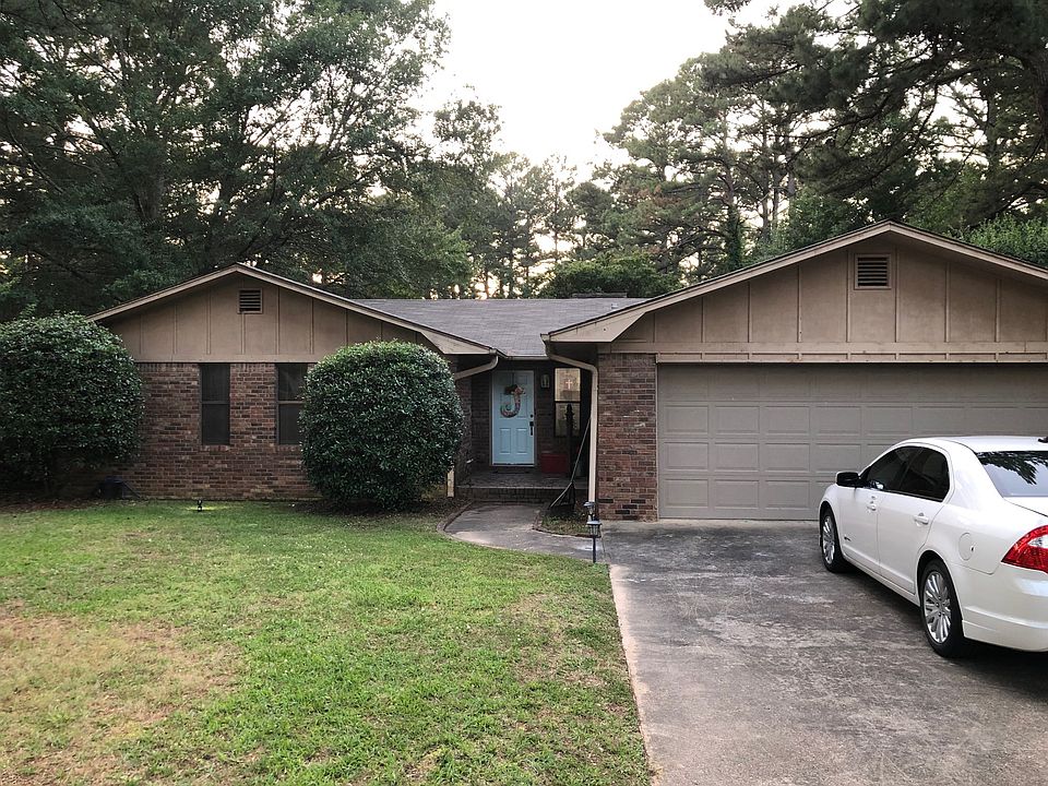 1st image of 292 Lynn Dr