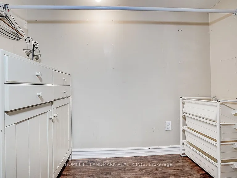 335 Willowdale Ave — Photo 38