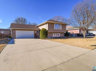 109 W River Oak St, Brandon, SD 57005