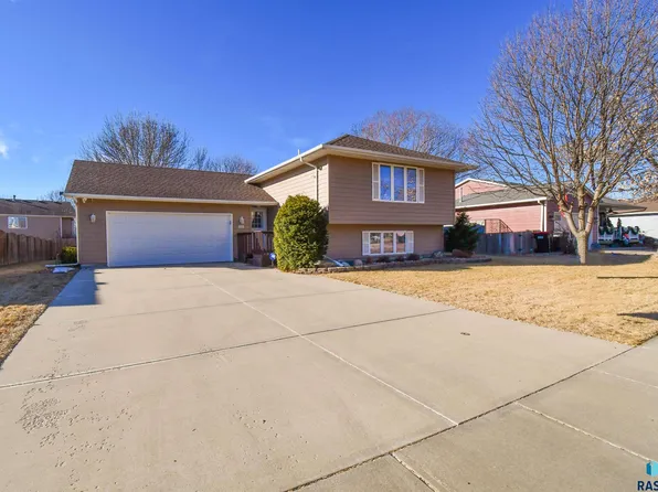 109 W River Oak St, Brandon, SD 57005