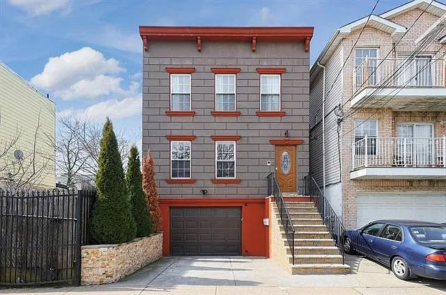 3 bed, 2.0 bath, $2,750 — Photo 1