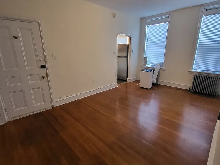 2205 Spruce St #2R — Photo 2