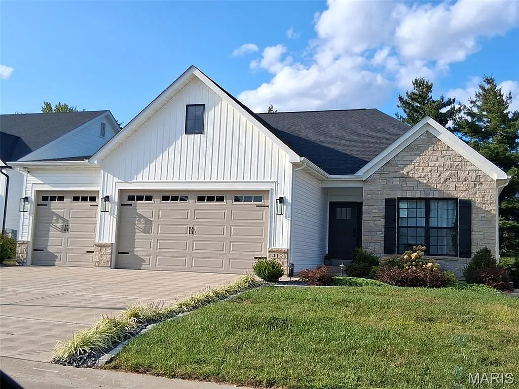 2218 Principia Dr photo 1