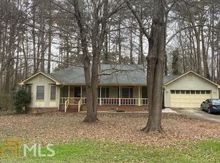 1617 Carriage Hills Dr, Griffin, GA