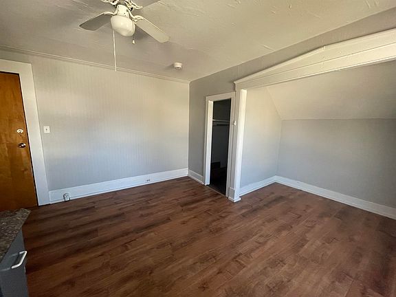 5th image of 52 Chestnut Ave #3