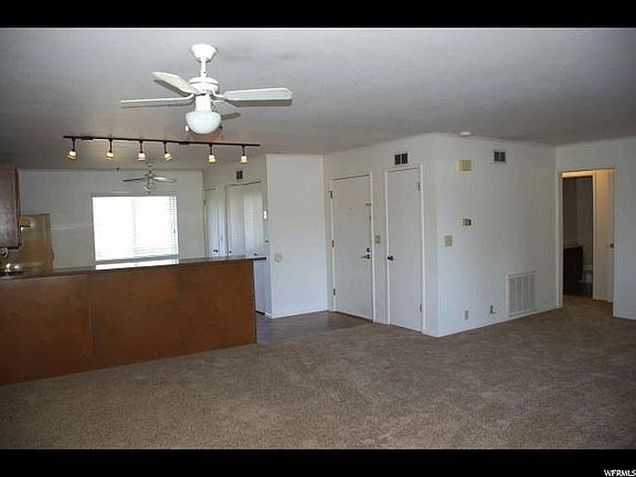 3rd image of 1142 E Charlton Ave