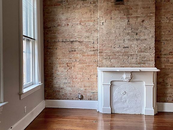 5th image of 1123-1125 Walnut St #8
