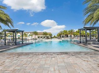 18400 Parksville Dr, Estero, FL 33928