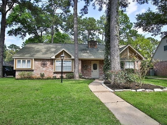3rd image of 12206 Carols Way Cir