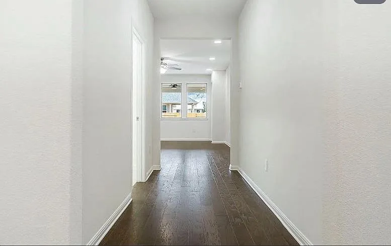 4 bed, 3.0 bath, 2344 sqft, $2,650 — Photo 3