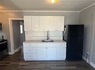 302 Shore Rd #B, Nokomis, FL 34275