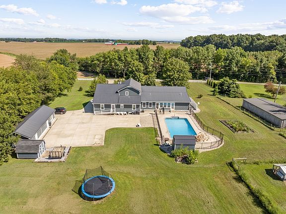 3rd image of 6931 Cowan Rd
