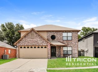 10129 Chapel Hill Ct, Fort Worth, TX 76116