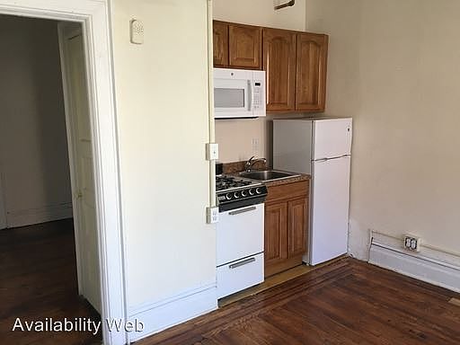 2nd image of 172 14th St #6