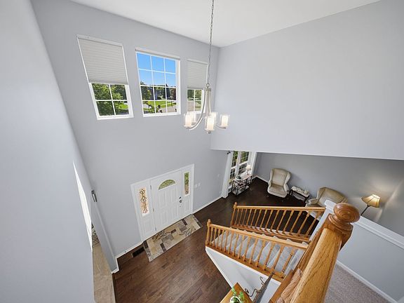 5th image of 721 Churchill Ln