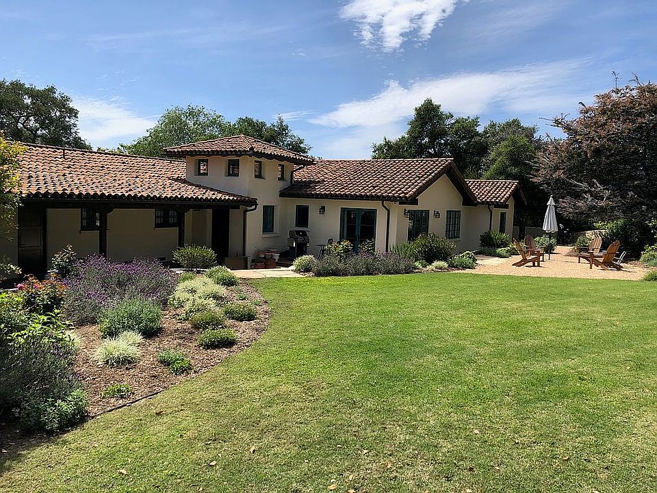 1st image of 555 Mountain Dr