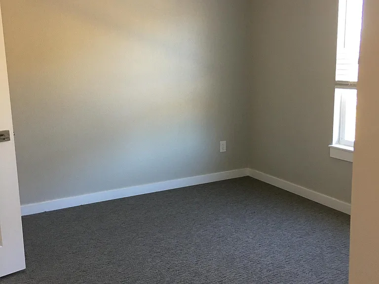 10612 Brothers Ln — Photo 7