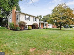 10830 Oak Valley Dr, Hagerstown, MD 21740